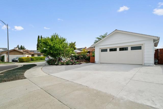 6020 Colter Place, San Jose CA: https://media.crmls.org/mediaz/e0601867-c5d1-464d-be64-be913042eeaa.jpg