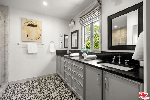 2714 Forrester Drive, Los Angeles CA: https://media.crmls.org/mediaz/e060301d-90e1-40b5-992f-0d29a75b37f1.jpg