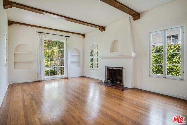 10514 Rochester Avenue, Los Angeles CA: https://media.crmls.org/mediaz/e060514c-6ead-4e62-9a84-70066a27160e.jpg