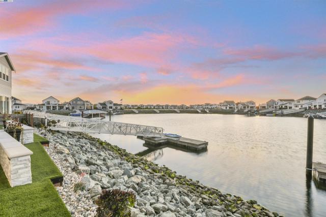 30 Grey Whale Pl, Bethel Island CA: https://media.crmls.org/mediaz/e060652a-3156-4beb-9ce5-27e4398699e7.jpg