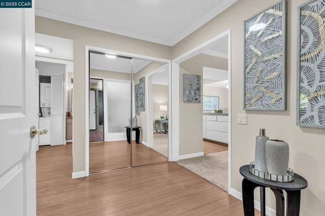 1200 Canyonwood Ct, Walnut Creek CA: https://media.crmls.org/mediaz/e0611d63-3e44-4fd1-a101-93e03ef31b70.jpg