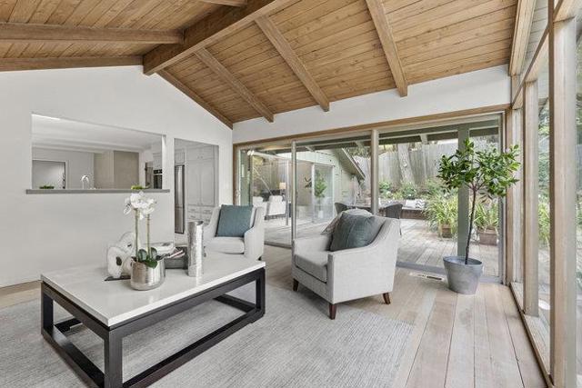 300 Chesham Avenue, San Carlos CA: https://media.crmls.org/mediaz/e0613332-e828-4938-9f5f-6e61bf9d3ca9.jpg