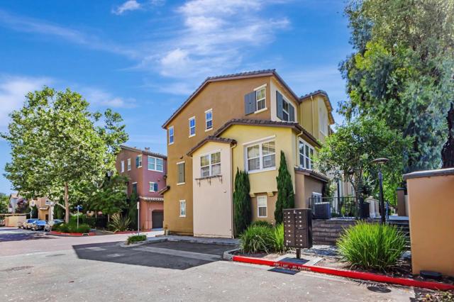 1014 Jena Terrace, Sunnyvale CA: https://media.crmls.org/mediaz/e0646377-5958-4211-ae74-6adcbf2b0a29.jpg