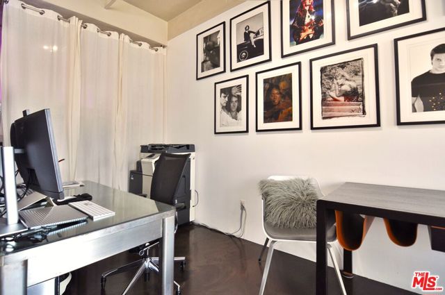 849 S Broadway, Los Angeles CA: https://media.crmls.org/mediaz/e0653c49-c6a2-4edf-89bf-2893662d7d0f.jpg