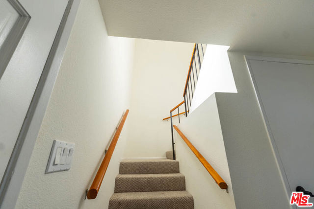 18524 Mayall Street, Northridge CA: https://media.crmls.org/mediaz/e065c10d-4d9f-4a0c-acf1-9fccc32ace2c.jpg