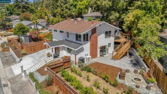 795 Canyon Rd, Redwood City CA: https://media.crmls.org/mediaz/e065c61c-2684-4593-bd83-2ef4f2111ab8.jpg