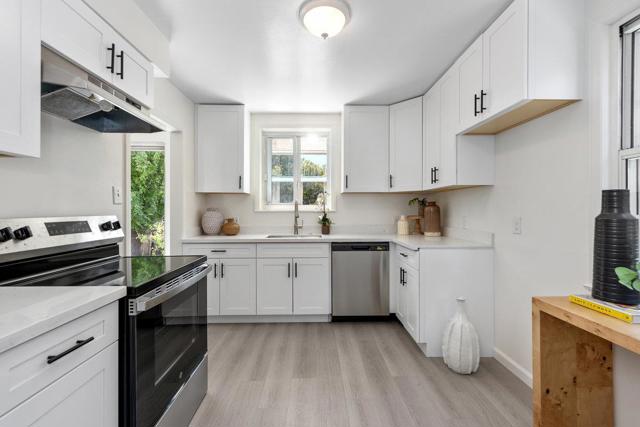 753 Cypress Avenue, San Bruno CA: https://media.crmls.org/mediaz/e0664478-8fc9-4a09-a154-c3e2e19c028c.jpg