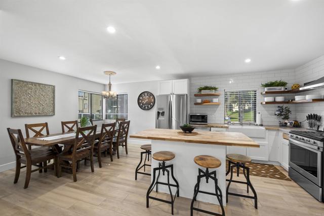 1508 Concord Way, Chula Vista CA: https://media.crmls.org/mediaz/e0688368-8d19-47fe-8aee-1fb52e17cb14.jpg