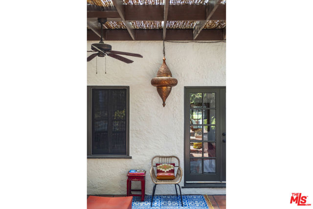 6105 Mount Angelus Drive, Los Angeles CA: https://media.crmls.org/mediaz/e068f2bb-7713-479d-8559-33c25dde2f5f.jpg