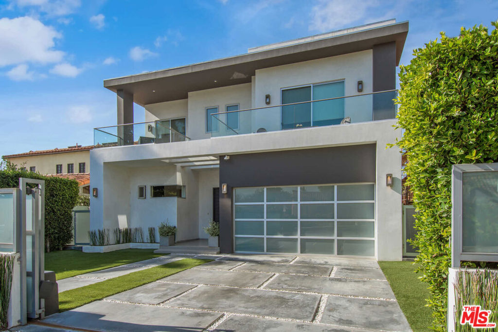 Multifamily at 429 N Sweetzer Avenue