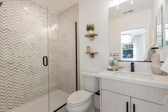 208 Oak Circle, Walnut Creek CA: https://media.crmls.org/mediaz/e069b1a6-c76b-42dc-8657-648c4f403a06.jpg