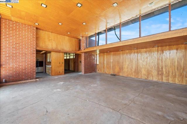 6400 Mines Rd, Livermore CA: https://media.crmls.org/mediaz/e069e4a7-cb5f-4a52-a460-eb1228551889.jpg