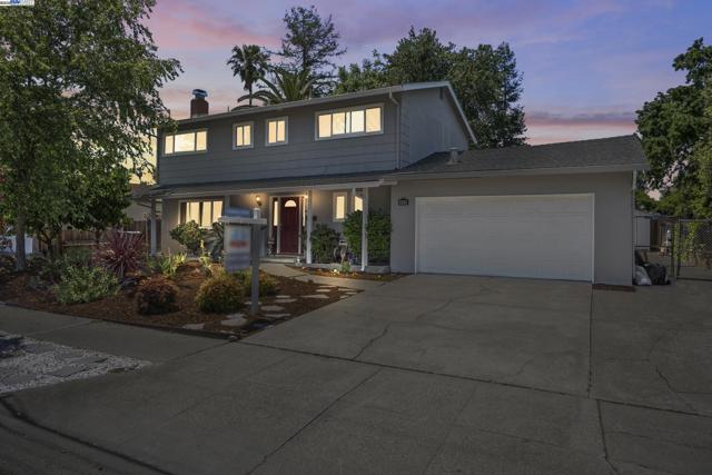 963 Getoun Dr, Concord CA: https://media.crmls.org/mediaz/e06a2242-5cae-4a72-8b67-fd350d30ca1f.jpg