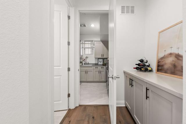 Detail Gallery Image 33 of 75 For 14546 Highcrest Ct, Poway,  CA 92064 - 5 Beds | 4/1 Baths