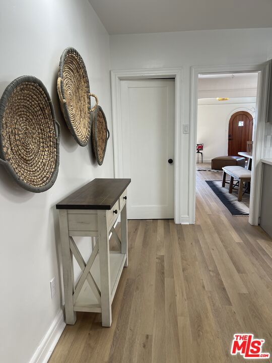1086 West Boulevard, Los Angeles CA: https://media.crmls.org/mediaz/e06a3ad8-f6ca-486e-83bd-f8f35c7b805b.jpg