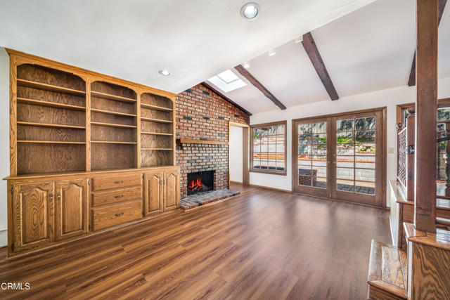 5028 El Adobe Lane, La Crescenta CA: https://media.crmls.org/mediaz/e06a58d4-cc60-497f-8f20-b9f685d46811.jpg