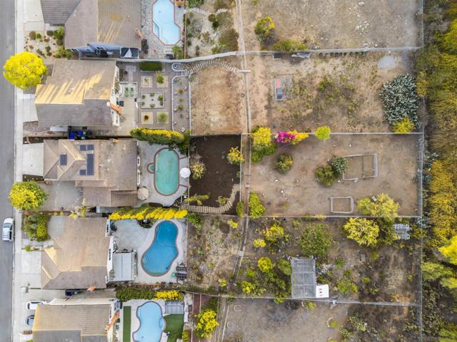9720 Graceland Way,  CA: https://media.crmls.org/mediaz/e06adc90-fa97-4ad2-ab0a-65b2bf8f0f78.jpg