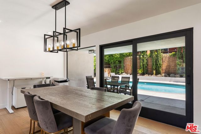 3775 Aloha Street, Los Feliz CA: https://media.crmls.org/mediaz/e06b232e-9ef6-4c02-98cc-6ff0eea90928.jpg