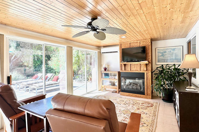 67931 Valley Vista Drive, Cathedral City CA: https://media.crmls.org/mediaz/e06b2cdb-651e-4ee8-85fe-1b1323e2c506.jpg