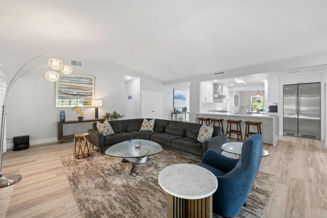 39060 Kilimanjaro Court, Palm Desert CA: https://media.crmls.org/mediaz/e06bb251-8f74-49d5-8971-fb6faaeee767.jpg