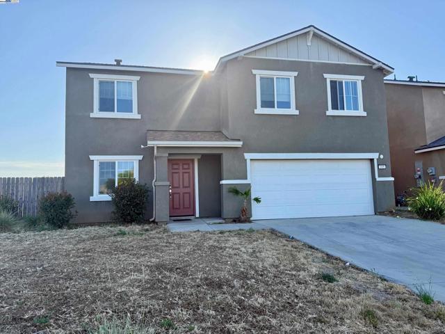 105 Harp Ct, Merced CA: https://media.crmls.org/mediaz/e06bc129-acf6-4931-a764-9d7205e05fe6.jpg