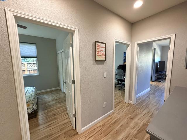 1611 Marina, Brentwood CA: https://media.crmls.org/mediaz/e06c29aa-34fb-49e3-8e33-3aadc8378abf.jpg