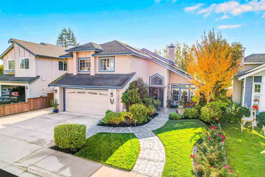 3699 Greenhills Avenue