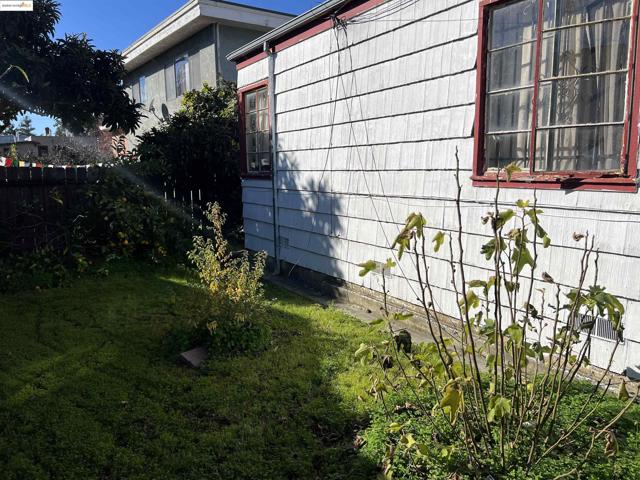 3486 39th Ave, Oakland, California 94619, ,Multi-Family,For Sale,39th Ave,41083522