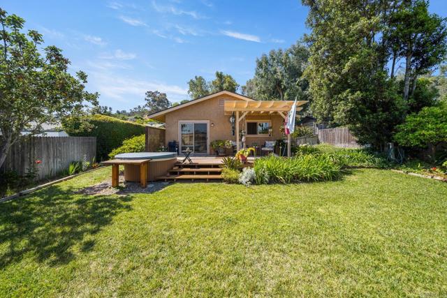 905 Discovery Street, San Marcos CA: https://media.crmls.org/mediaz/e06cebb0-13e9-416c-9d15-47e5f08d1f18.jpg