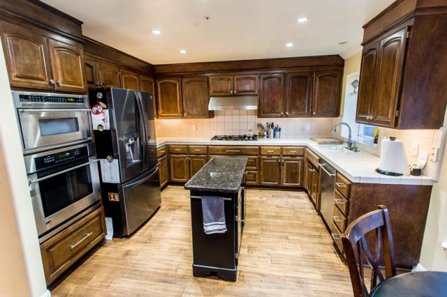 1612 Devonshire, Salinas CA: https://media.crmls.org/mediaz/e06d0b4c-8e50-4181-bbd0-01f234dec5aa.jpg