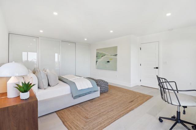 7117 Obelisco Cir, Carlsbad CA: https://media.crmls.org/mediaz/e06d820f-3642-486d-bd4d-032aa2fe7127.jpg