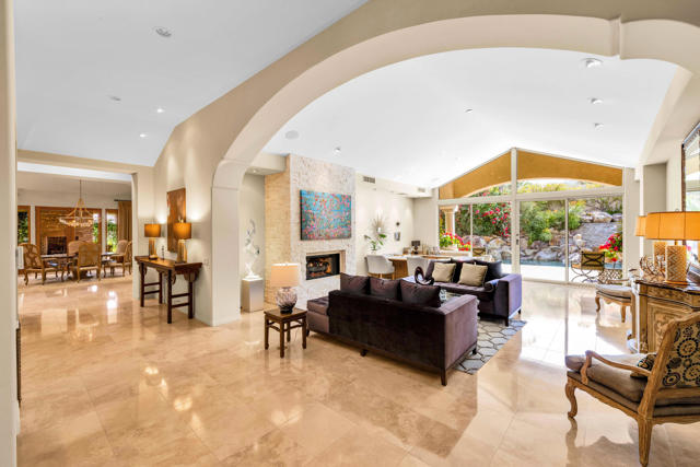 113 Heather Court, Palm Desert CA: https://media.crmls.org/mediaz/e06da4aa-c114-45b9-92b4-b7b3990be339.jpg