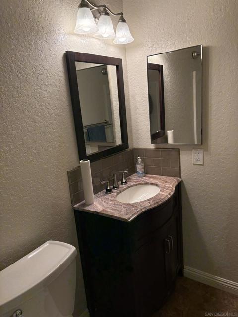 6702 Rainbow Hts. Rd.,  CA: https://media.crmls.org/mediaz/e06dc4a7-6e47-4b3e-8c42-95357aeeb178.jpg