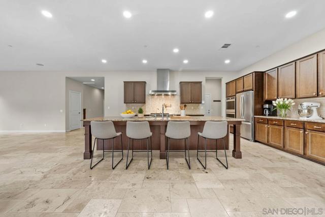 1797 Santa Christina Ave, Chula Vista CA: https://media.crmls.org/mediaz/e06dd51c-2ede-46f8-a9ce-625622c40bff.jpg