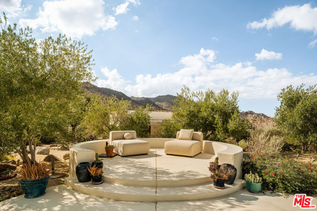 Image 30 of 39 For 57425 Palm Seco Circle