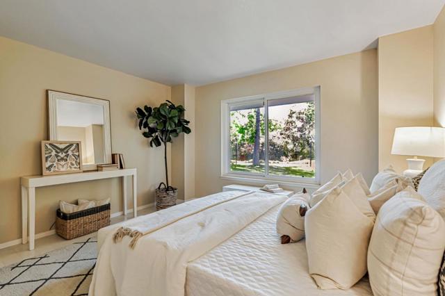 937 Parrott Drive, Hillsborough CA: https://media.crmls.org/mediaz/e06e4698-a4a5-4e8d-be67-2e90cc394bc9.jpg