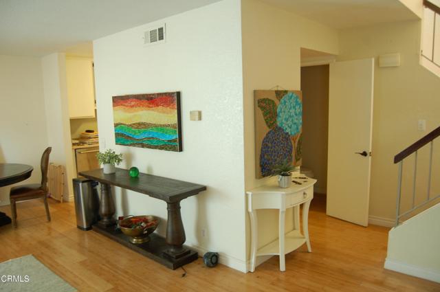 Detail Gallery Image 6 of 11 For 1251 San Simeon Ct #4,  Ventura,  CA 93003 - 2 Beds | 1/1 Baths