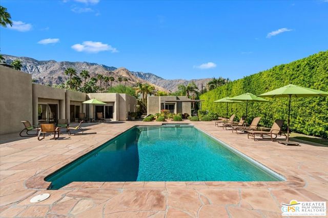 526 W Chino Canyon Road, Palm Springs, CA 92262