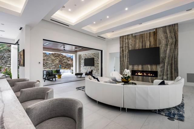 53985 Del Gato Drive, La Quinta CA: https://media.crmls.org/mediaz/e0703c60-2a04-4edc-825f-33b8657e530e.jpg