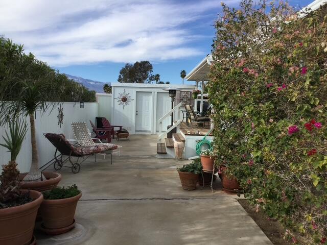 69255 Midpark Drive, Desert Hot Springs CA: https://media.crmls.org/mediaz/e07186a0-f073-45a1-98b8-3a5312949877.jpg