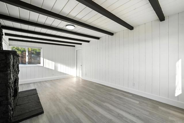1301 Clove St, El Cajon CA: https://media.crmls.org/mediaz/e0723403-7788-4737-840f-0263b36ff835.jpg