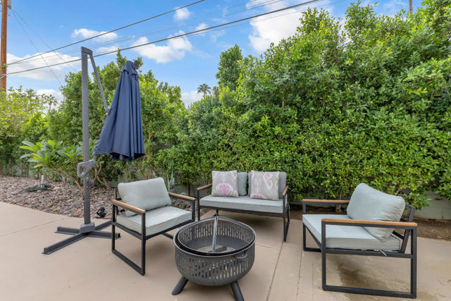 3967 E Sunny Dunes Road, Palm Springs, CA 92264