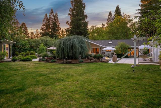 2360 Holly Oak Drive, Danville CA: https://media.crmls.org/mediaz/e072b255-b8cf-4ad4-8807-30c34d44f126.jpg