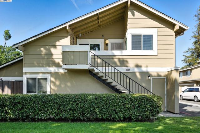 2102 Galveston Ave, San Jose CA: https://media.crmls.org/mediaz/e0738dca-4ab3-470f-b135-7012250be799.jpg
