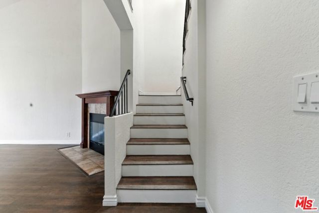 8333 Columbus Avenue, North Hills CA: https://media.crmls.org/mediaz/e073b6e0-93b9-4d45-a019-eefc62408a93.jpg
