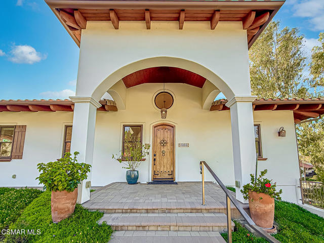Photo of 4255 Saddlecrest Lane, Westlake Village, CA 91361