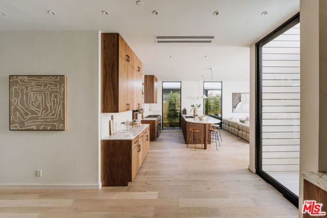 3440 Cattaraugus Avenue, Culver City CA: https://media.crmls.org/mediaz/e074662b-7ff9-49dd-beea-bd1df16c11ce.jpg