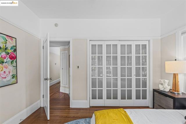 61 Wildwood Ave, Piedmont CA: https://media.crmls.org/mediaz/e0746f12-a12a-43ba-99e9-66d2eca9c538.jpg