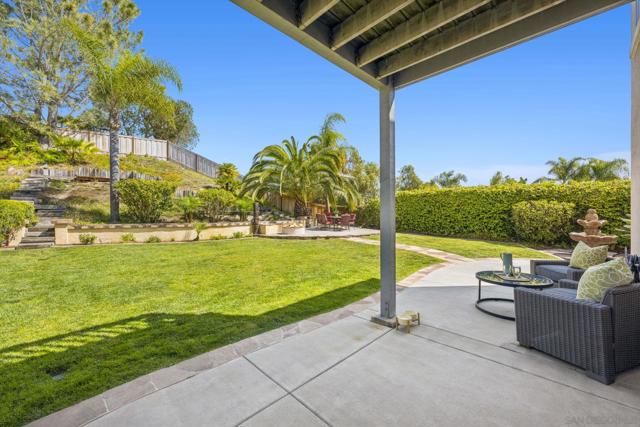 1266 Mariposa Rd, Carlsbad CA: https://media.crmls.org/mediaz/e0748088-481f-447d-a487-a0ff05fa08f6.jpg