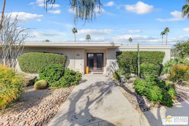 1211 Tamarisk West Street, Rancho Mirage CA: https://media.crmls.org/mediaz/e074a66b-cfba-4020-8662-666d653dcd2f.jpg